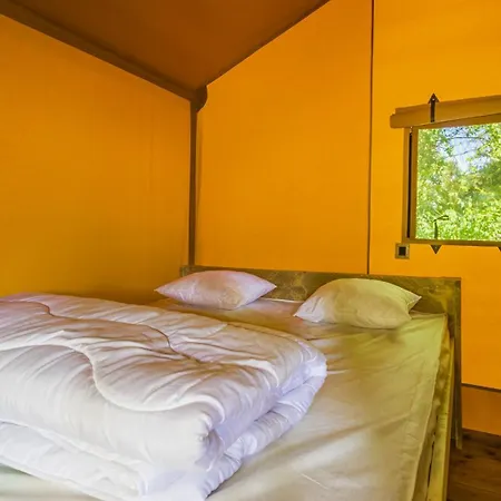 Camping Saint Michel 3*