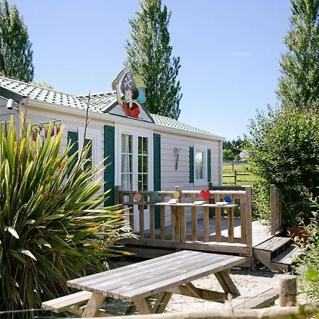 캠프장 캠핑 생 미셸 Courtils