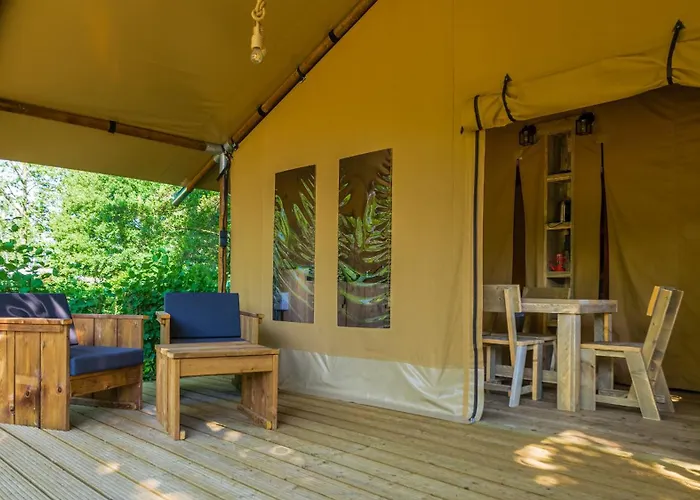 캠핑 생 미셸 캠프장 Courtils